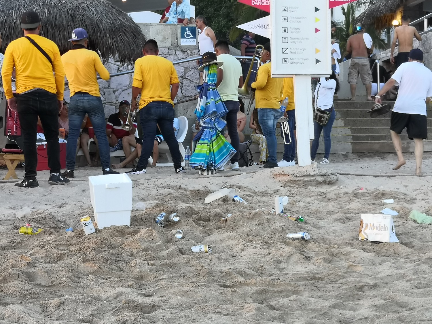 Negocios contribuyen a la generación de basura en playas | Son Playas
